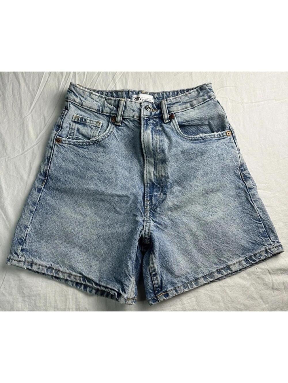 👖✨ Zara Denim Shorts Light Wash High Rise Classic Size S ✨👖